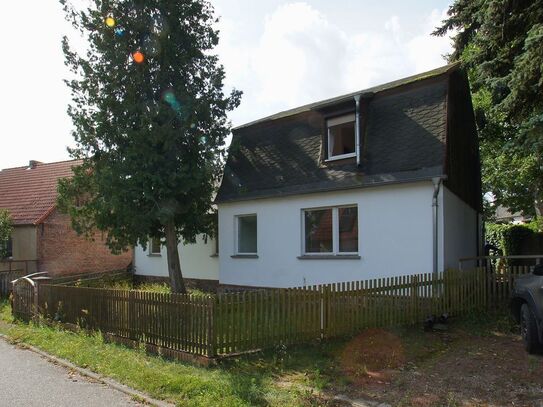 Einfamilienhaus mit Gäste- oder Ferienhaus und Scheune mit Werkstatt in ruhiger Lage von Lunow