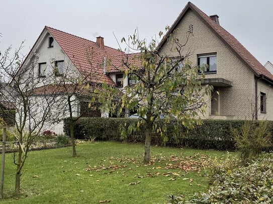 Zwei Häuser auf einem Grundstück Mehrfamilienhaus