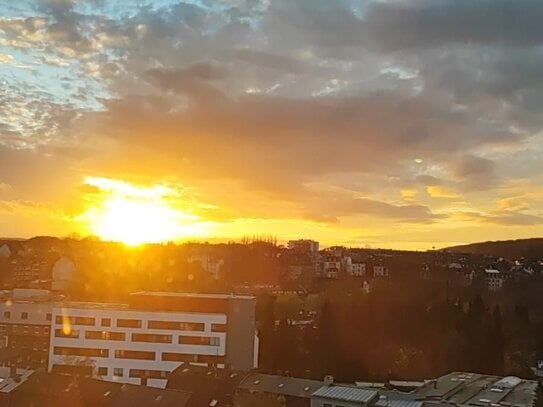 Schöne Altbauwohnung (DG) mit Ausblick