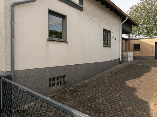 Leichlingen: Gemütliches Einfamilienhaus mit Potenzial nach WEG geteilt in ruhiger Wohnlage