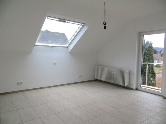 Moderne 4 ZKB-Wohnung mit Balkon und 2 Bädern in Konz-Berendsborn, frei ab 01.02.2024