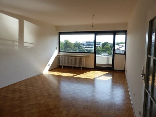 Schöne 4-Zimmer Wohnung 4.OG in Deggendorf