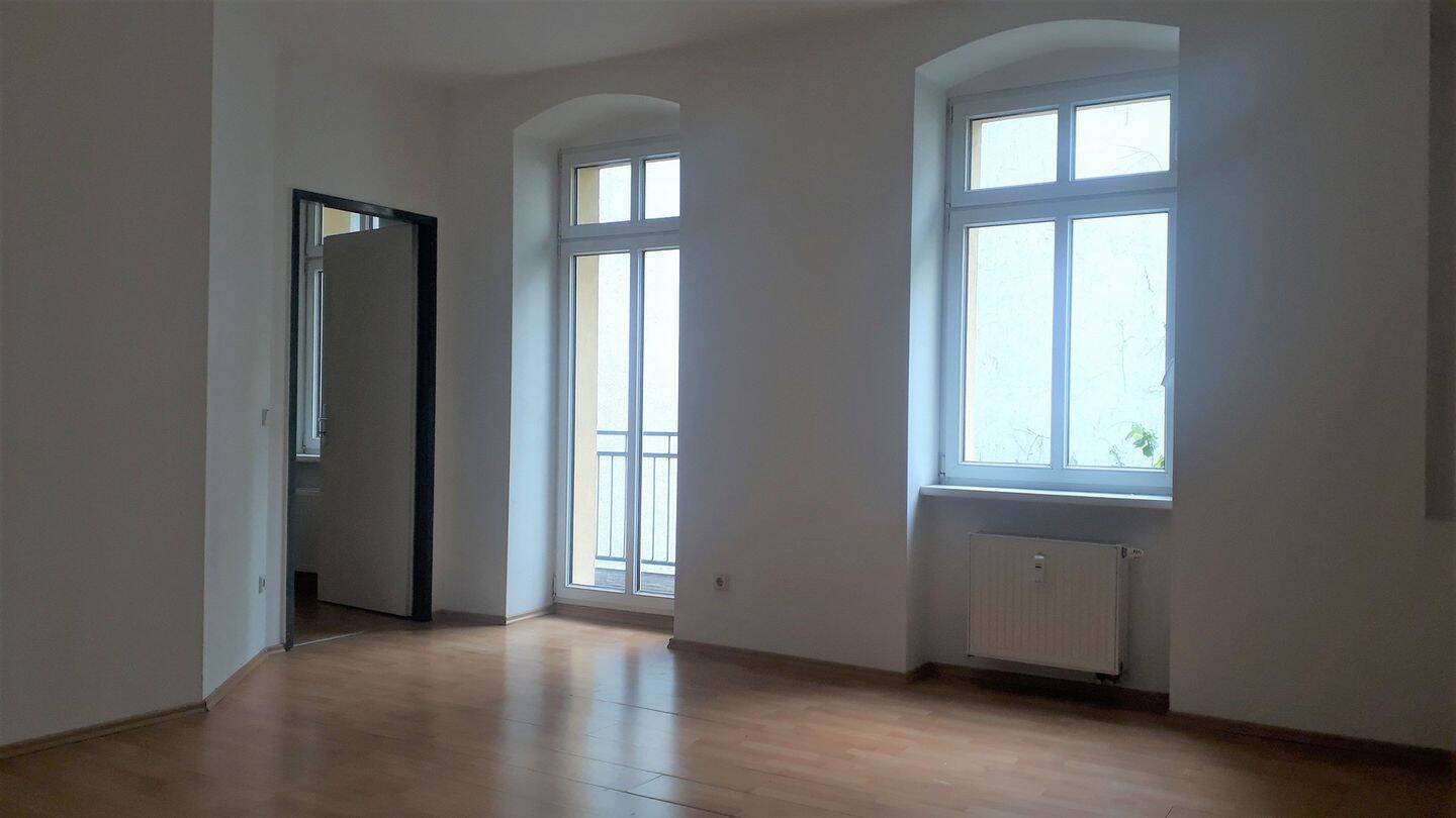 *Anfrage NUR über Kontaktformular* 2-Zimmer Apartment mit Einbauküche und großem Balkon - Photo 1