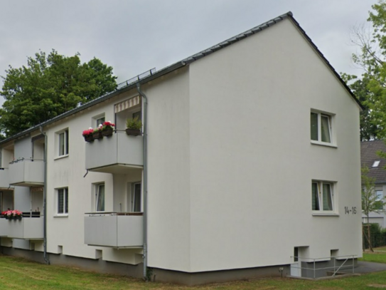 Helle 1,5-Zimmer-Wohnung mit Balkon und Badewanne