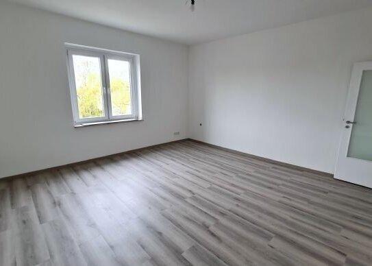 Helle, sanierte, Wohnung mit neuem Badezimmer und großem Balkon (2ZiDKBA+B) in Uni-Nähe, Karl-Lehr-Str. 161, 47057 Duis…