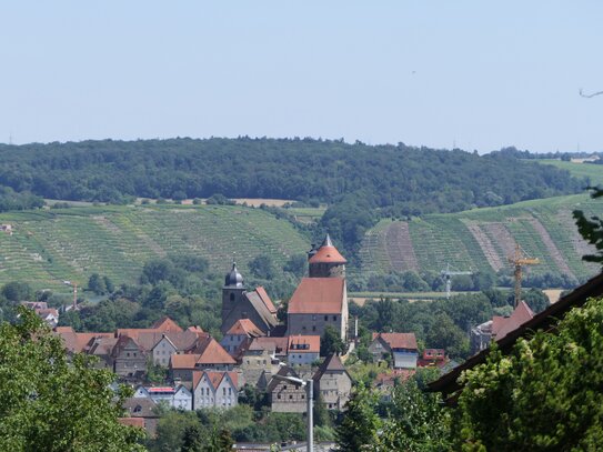 Freistehendes Einfamilienhaus in Top-Panoramalage, mit Einliegerwohnung, über den Dächern von Besigheim