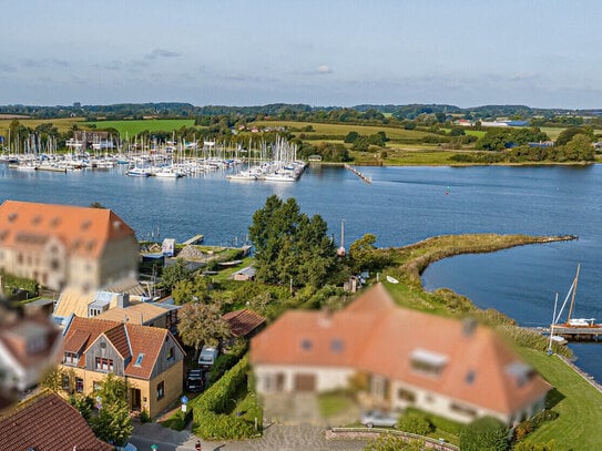 Wohnen mit Weitblick über die Schlei - privates Wassergrundstück mit eigener Steganlage