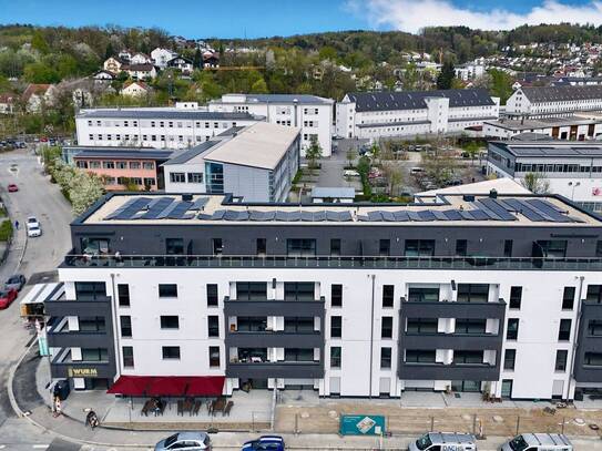 Charmant & Lichtdurchflutet: Traumhafte 3- Zi. Wohnung mit Balkon