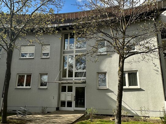 Erdgeschosswohnung mit Gartenanteil und Tiefgaragenstellplatz in Weimar!