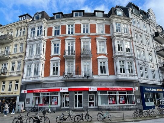 Zeitmiete für 9 Monate! Dachgeschosswohnung mitten in Eppendorf.