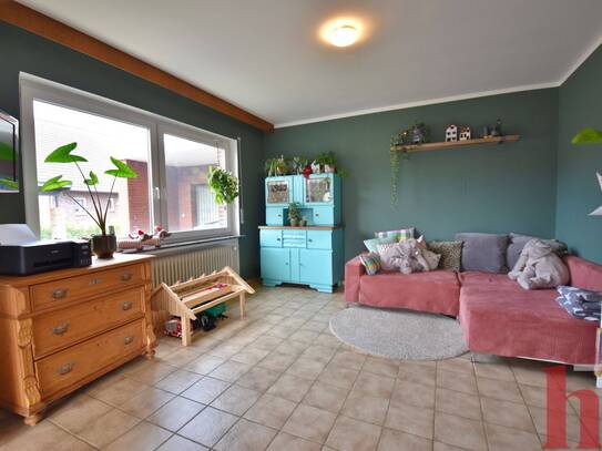 Großzügige Erdgeschosswohnung mit Garten, Keller & Garage
