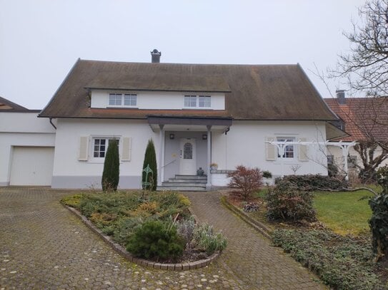 Charmantes Fachwerk-Einfamilienhaus mit großem Garten und großer Dachterrasse