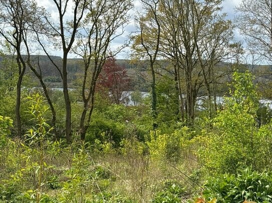 ZU VERKAUFEN: Unbebautes Grundstück (ca. 1.118m²) mit Seeblick und mehreren Entwicklungsmöglichkeiten