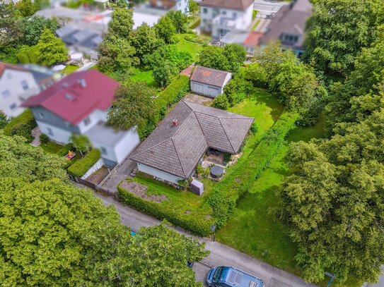 Baugrundstück mit Altbestand in München-Großhadern