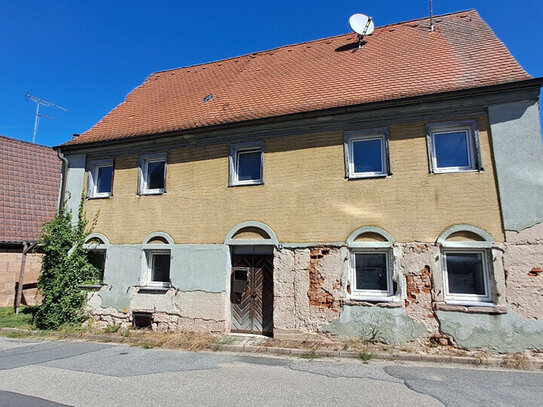 Haus braucht Handwerker - Versteigerungsobjekt in Cadolzburg