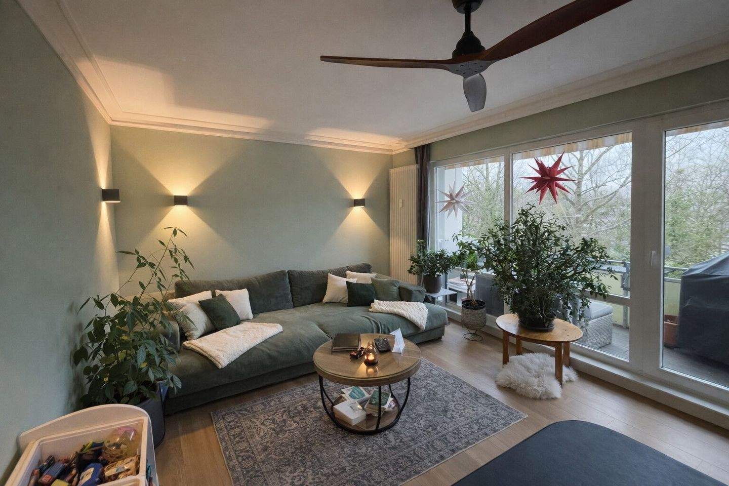 Zentral und urban - Modernisierte 2-Zimmer Wohnung mit Balkon in Hamburg-Lokstedt