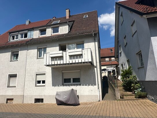 MEHRFAMILIENHAUS IN ZENTRALER LAGE