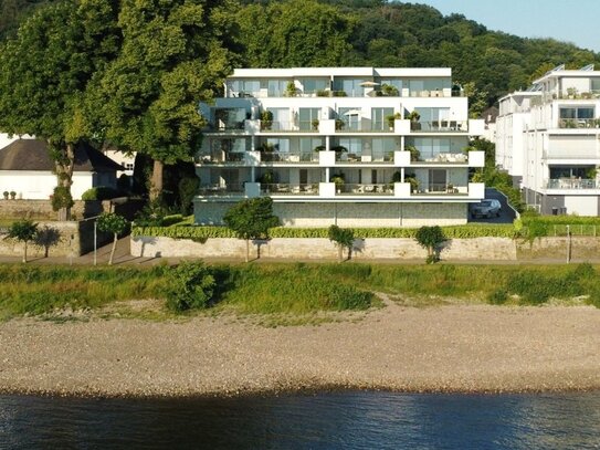 Großzügige Vierzimmer Wohnung unmittelbar am Rhein und Kurpark gelegen; 180° Panorama Pur