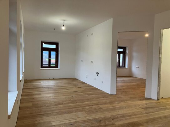 Neue 3-Zimmer Wohnung im 1. Liftstock in Freilassing!