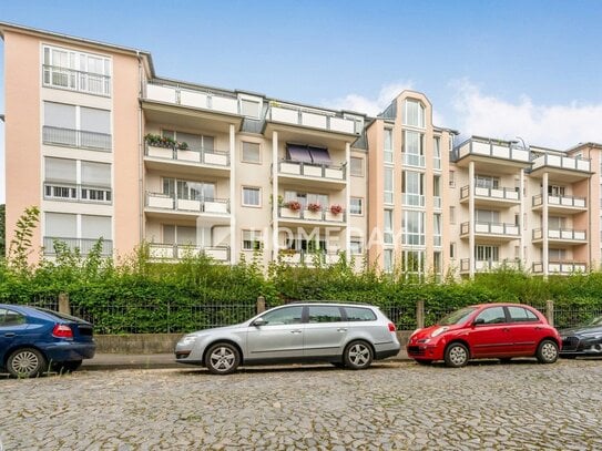 Charmante Wohnung mit eigener Terrasse im renommierten »Graphischen Viertel« mit TG und EBK