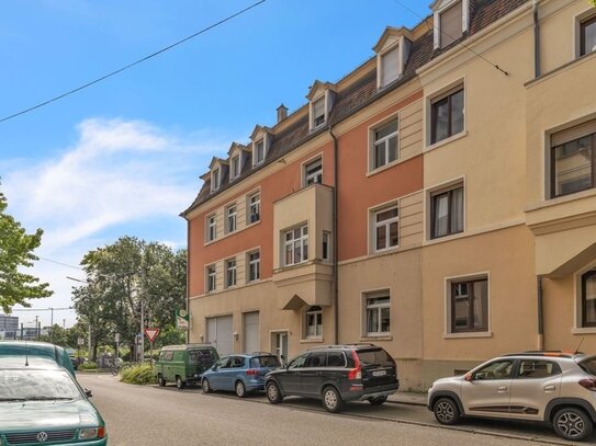 Familienfreundliches Altbau-Duo: Zwei Wohnungen mit Potenzial im Herzen von Karlsruhe