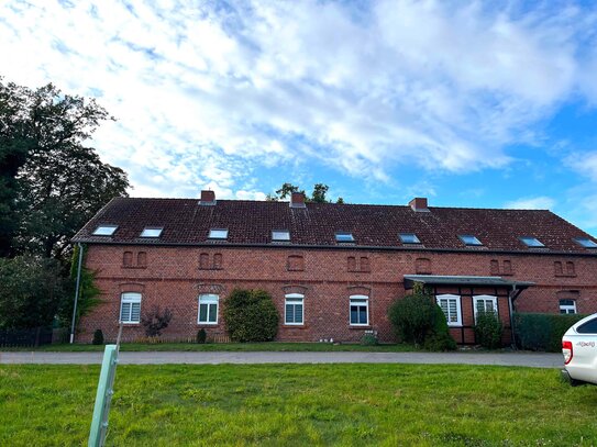 Gemütliche Maisonette-Wohnung mit Terrasse und Carport