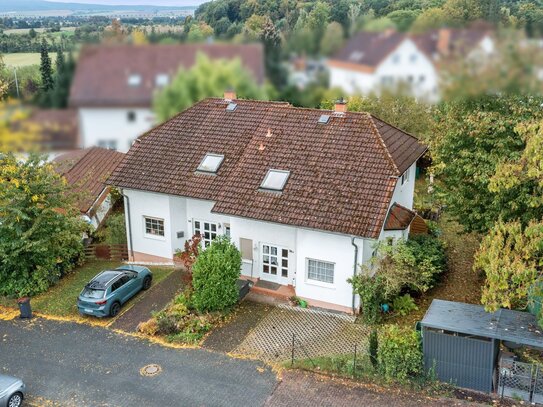 Waldsiedlung - frei und sofort verfügbar: Attraktive Doppelhaushälfte mit großem, sonnigen Garten