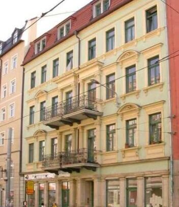 schöne 3 Raumwohnung mit Balkon zum Innenhof in der Dresdner Neustadt