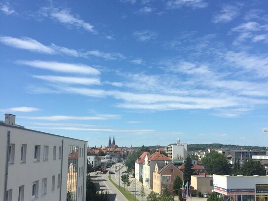 Neuwertige 2-Zimmer-Wohnung mit Balkon und EBK in Regensburg - Candis Gebäude 5. OG