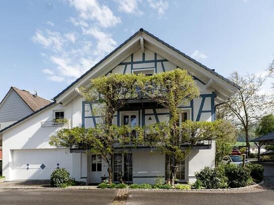 Bezugsfreies Einfamilienhaus mit Seeblick und ELW am Sportboothafen von Wangen