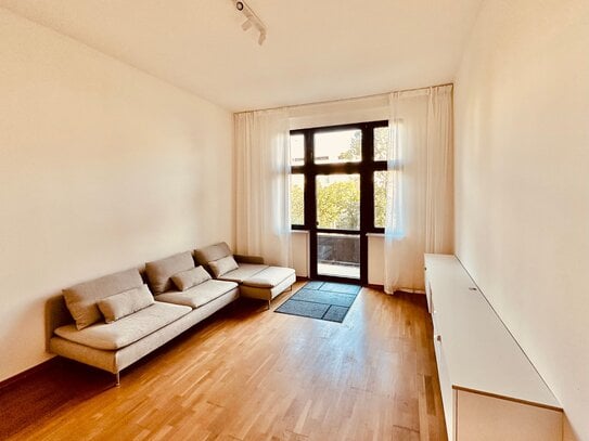 Top-renovierte, teilmöblierte 1,5-Zimmer-Wohnung in Berlin-Steglitz, Nähe Schloßstraße!