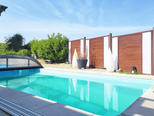 Hochwertiges Traumhaus mit wunderschöner Dachterrasse und beheizbarem Pool