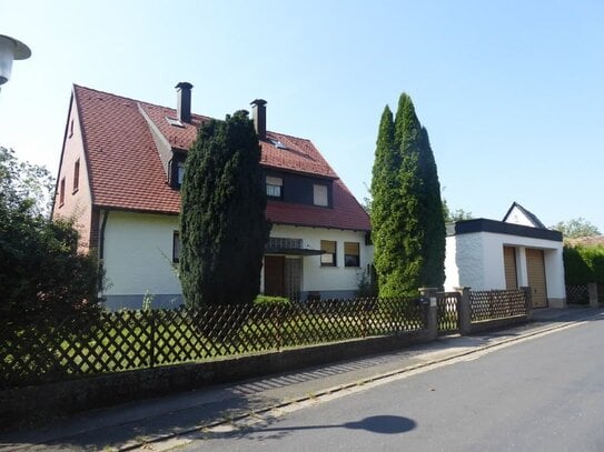 Geräumiges Mehrfamilienhaus mit idyllischem Garten!