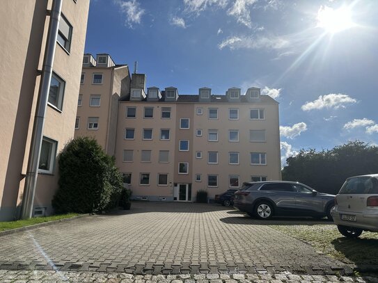 Geräumige 4 ZKB mit großem Balkon - sofort frei - nähe Uniklinikum