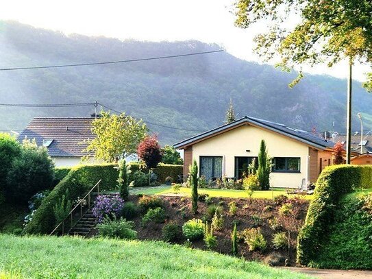 modernes Wohnhaus in sehr schöner und ruhiger Lage mit Fernsicht (Mosel)