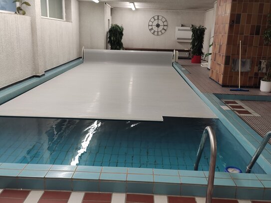 Einziehen und sich Wohlfühlen in Uninähe ( Schwimmbad, Sauna, offener Kamin, Tiefgaragenplatz)