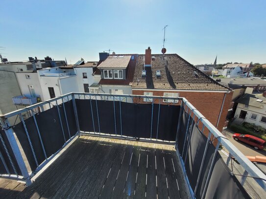 Schöne Altbauwohnung mit Dachterrasse in St. Lorenz-Nord