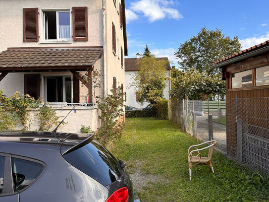 Grenznahes Mehrfamilienhaus mit 9 Wohneinheiten, großem Garten und viel Potential