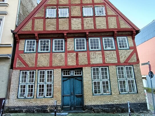 Gemütliches Stadthaus mit atemberaubender Wohngalerie - ein Traum in der Stadt!