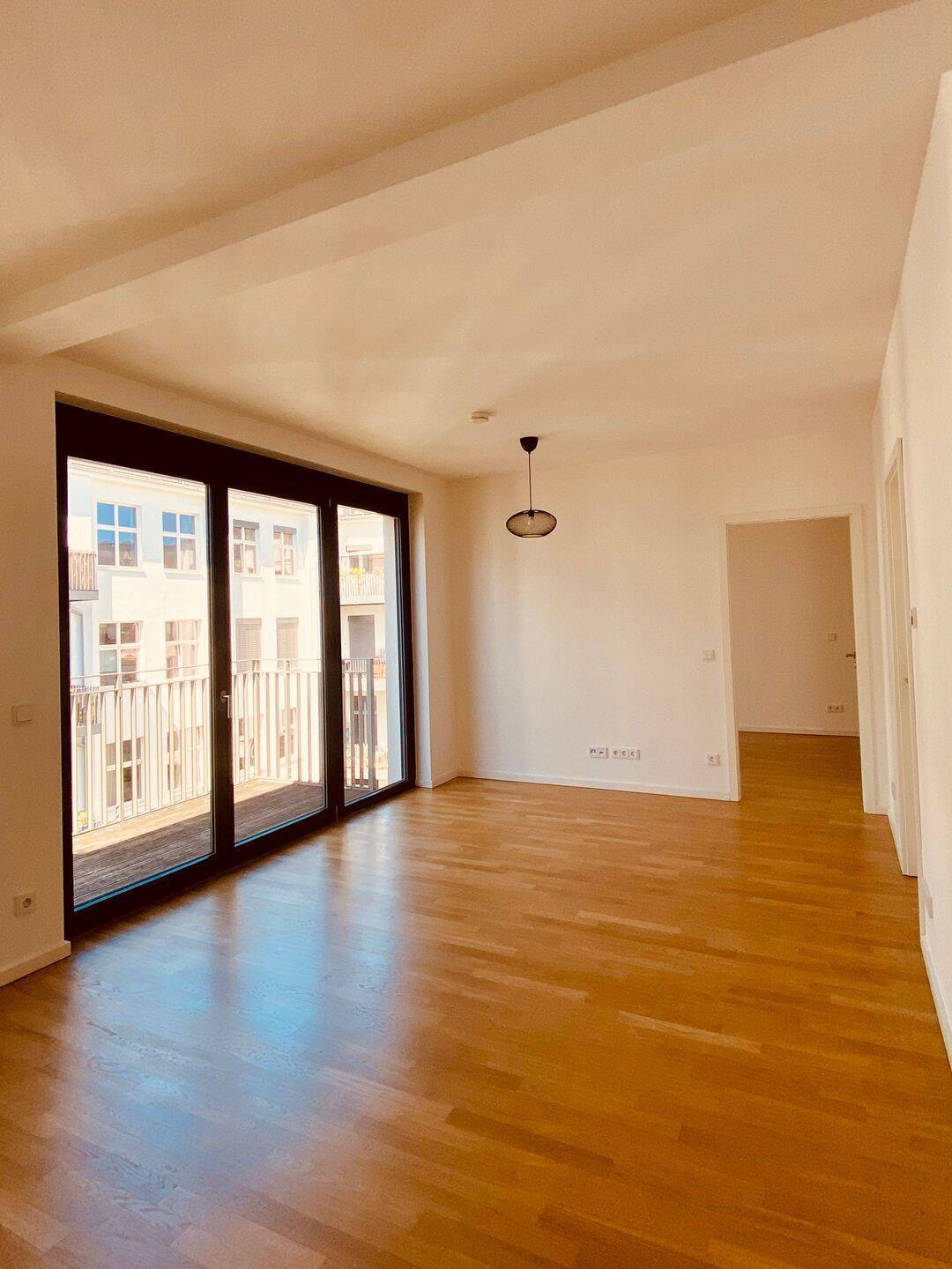 Helle 2-Zi-Wohnung mit Balkon, 1.800 € warm, provisionsfrei - Foto 1