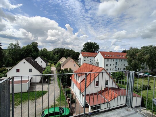 frisch renovierte, gepflegte 2 RW, Balkon mit Top Ausblick