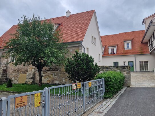 Idyllisch und ruhig wohnen in historischer Burganlage in Uehlfeld