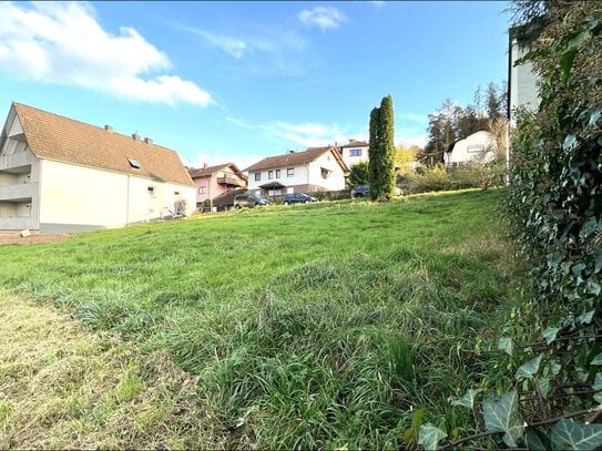 Baugrundstück mit fantastischem Ausblick & vielen Möglichkeiten!