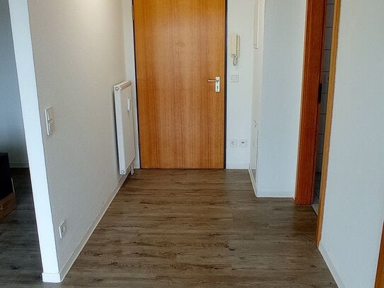 Gut geschnittene, 2 -Zimmer Wohnung mit Balkon!