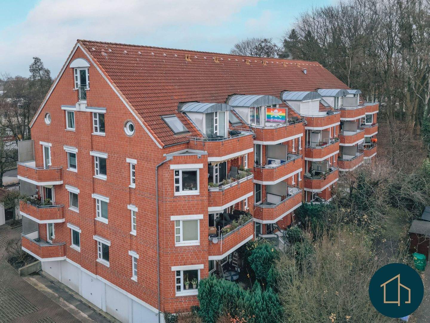 Vermietete Kapitalanlage mit Sonnenbalkon in Schnelsen