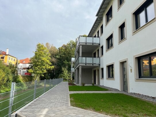 Geräumige 3-Zimmer Wohnung im EG -großer Balkon, Tiefgaragenstellplatz