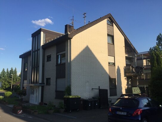 EITORF, schöne 3-Zimmerwohnung, ca. 70 m² Wfl., Balkon, zentrale Lage, Keller, Gäste-WC + Stellplatz