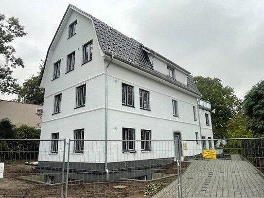 Tradition trifft Moderne: Maisonette-Penthouse im Sülldorf-Palais