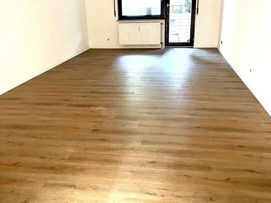 Erstbezug nach Sanierung: freundliche 1,5 Zi Wohnung mit EBK TG Stellplatz & Terrasse in Heilbronn