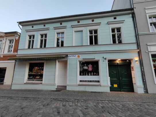 Perfekt als Praxis oder Büro: Renovierte Büroeinheit in modernisiertem ansprechenden Altbau in zentraler Stadtkernlage!